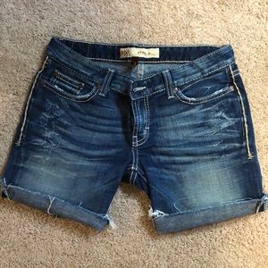 Buckle jean shorts